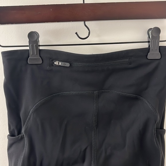 Black Lululemon Cropped Leggings - Picture 4 of 4